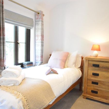 Pine Cottage Woodbridge Bagian luar foto