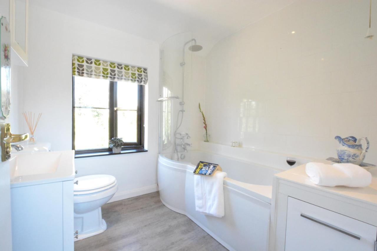 Pine Cottage Woodbridge Bagian luar foto