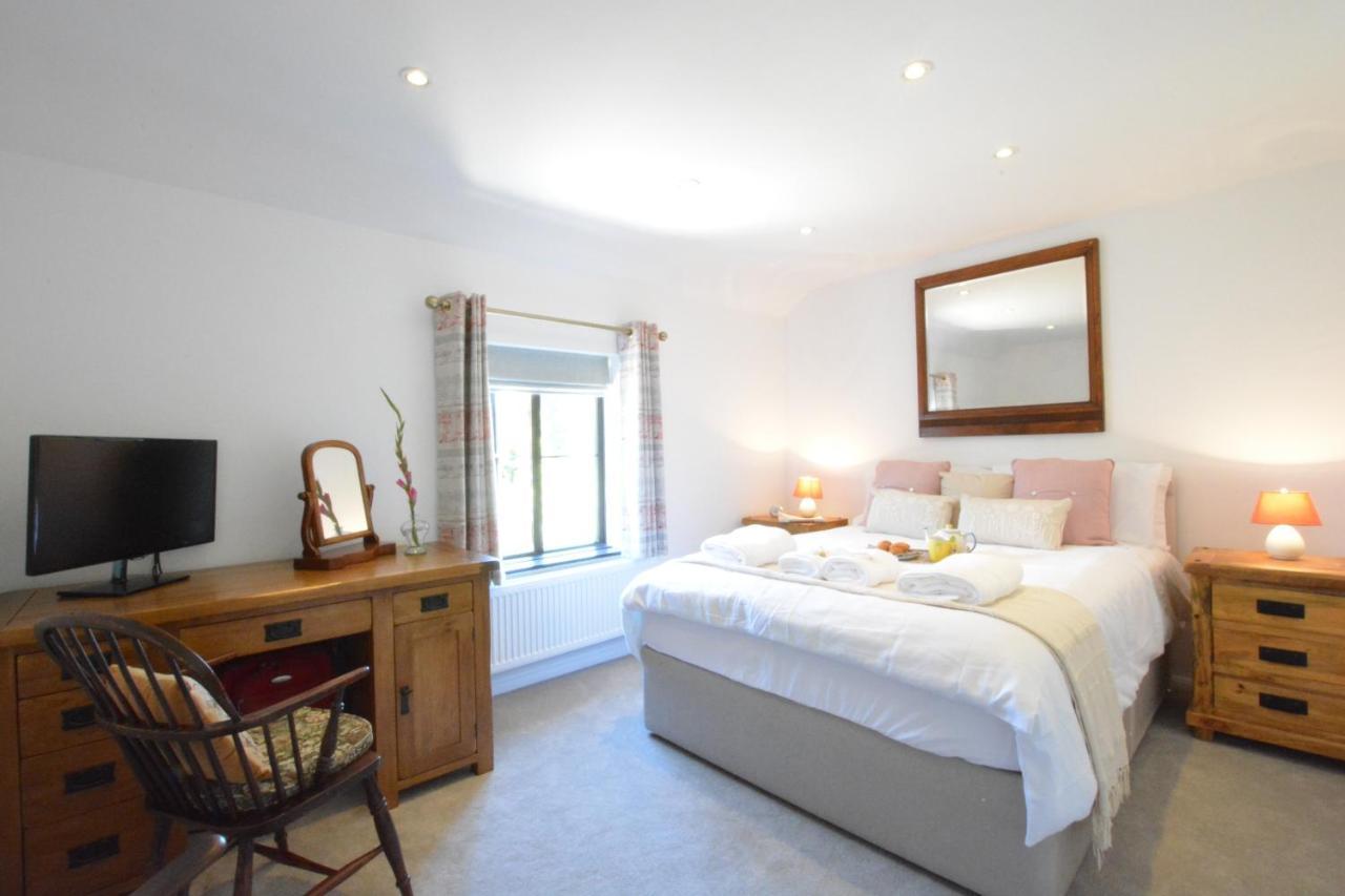 Pine Cottage Woodbridge Bagian luar foto